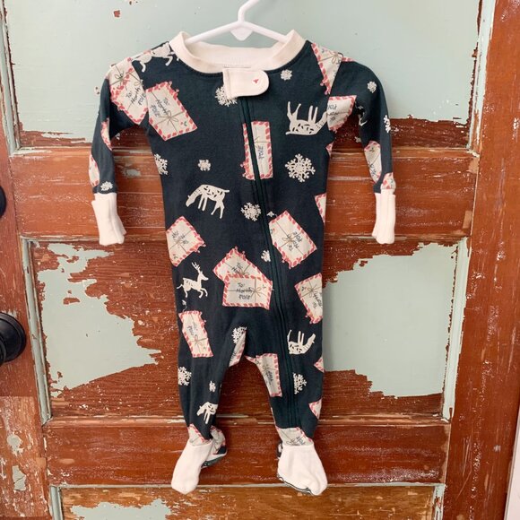 Burt's Bees Baby Christmas / Holiday Sleeper • North Pole • 0-3 Months - Picture 1 of 5